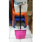 Serok Sekop Sekrop Shovel Sampah Tutup Gagang Plastik 2