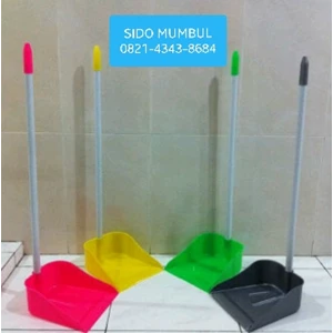 Plastic Waste Shovel Dust Pan with Handle