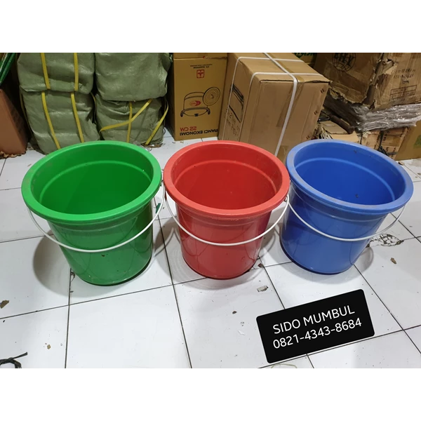 Plastic Pail with Plastic Covered Handle