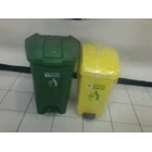 Plastic Pedal Pail Garbage Bin 3